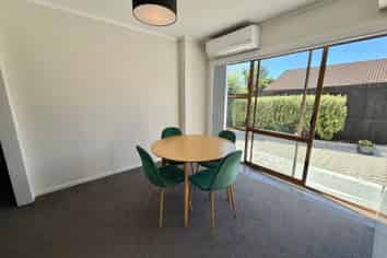 4/8 Wood Street, Papakura