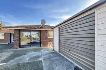 97a Tremaine Ave, Westbrook