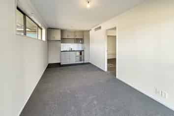 97a Tremaine Ave, Westbrook