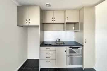 97a Tremaine Ave, Westbrook