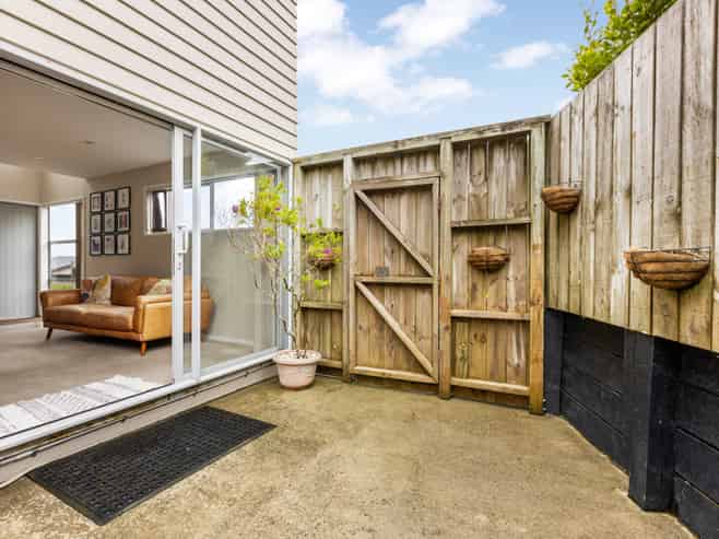 27 Comber place, Johnsonville