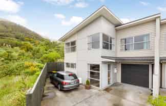 27 Comber place, Johnsonville