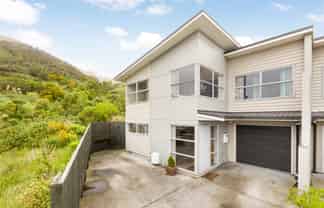 27 Comber place, Johnsonville