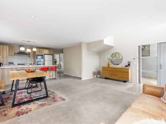 27 Comber place, Johnsonville