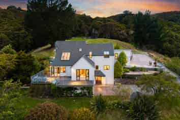 155A Katherine Mansfield Drive, Whitemans Valley