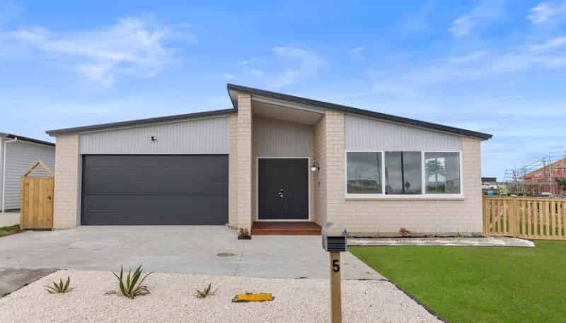 5 Korowhiti Road, Clarks Beach