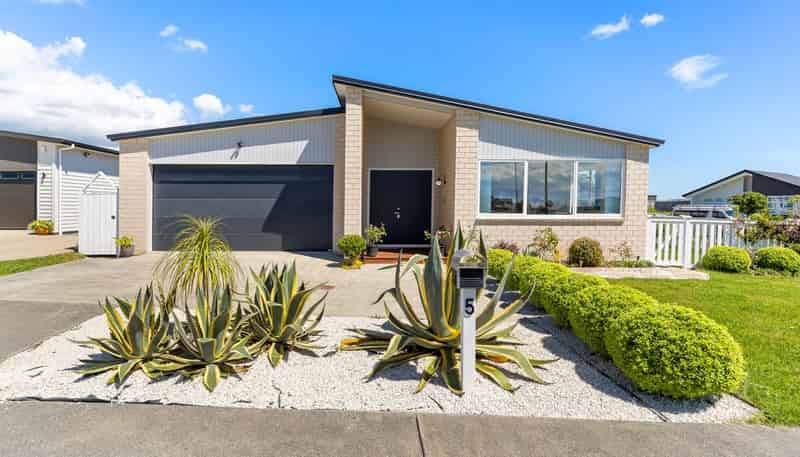 5 Korowhiti Road, Clarks Beach