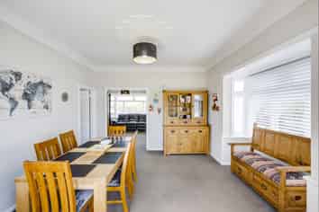 905 Miro Street, Mahora