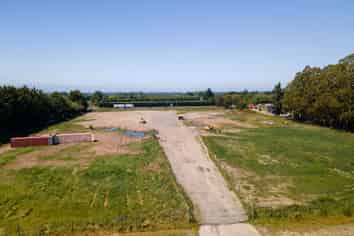 Unmatched Exposure On 3.52ha!!