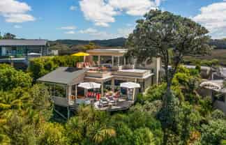 17 Sykes Avenue, Hatfields Beach