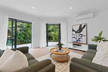 81A East Street, Enderley