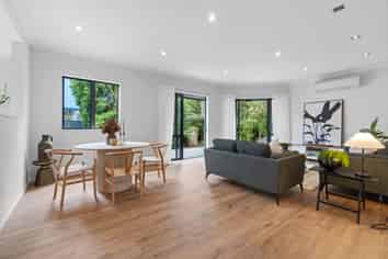 81A East Street, Enderley