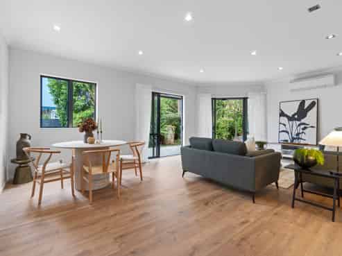 81A East Street, Enderley