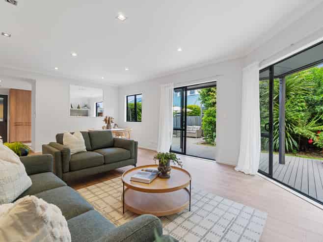 81A East Street, Enderley