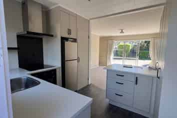 3/50 Middle Road, Havelock North