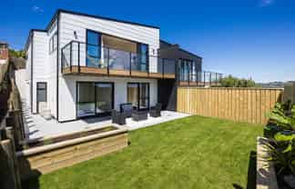 B/17 Merchiston Street, Andersons Bay