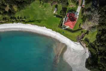 40 Rothschild Terrace, Waiheke Island