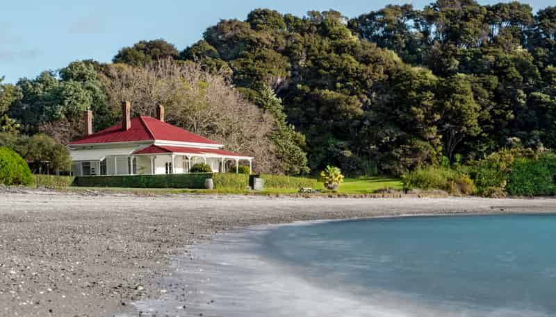 40 Rothschild Terrace, Waiheke Island