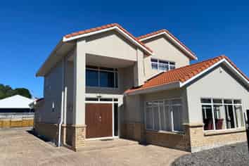 6 Garvan Glen, Pyes Pa