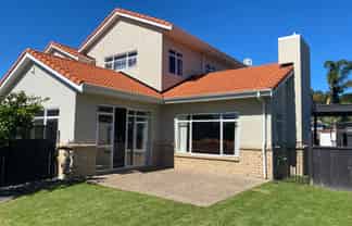 6 Garvan Glen, Pyes Pa