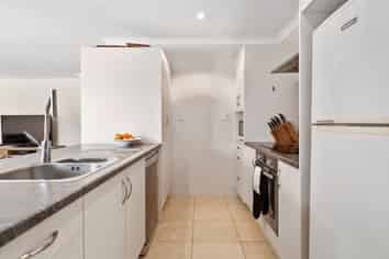 5 Tarn Close, Pyes Pa