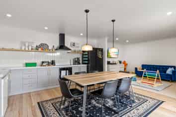 2/296 Nelson Street, STRATHERN