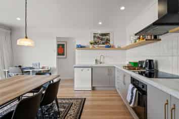 2/296 Nelson Street, STRATHERN