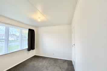 16 Shamrock Street , Levin