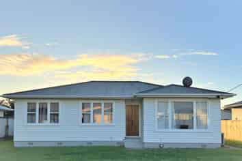 16 Shamrock Street , Levin