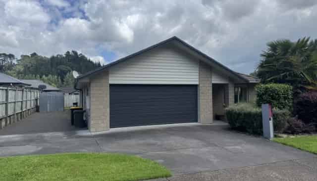 6 Conniston Way, Pyes Pa