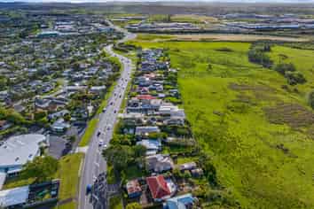 NEW 10 year lease – Modern Building