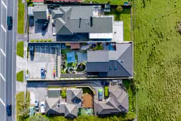 NEW 10 year lease – Modern Building