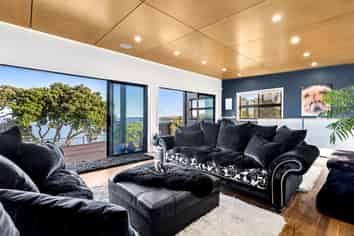 57 Hawaiian Parade, Whangaparaoa