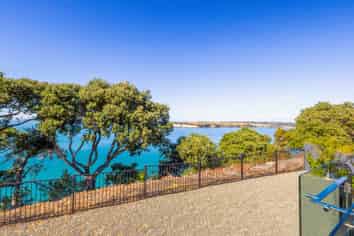 57 Hawaiian Parade, Arkles Bay