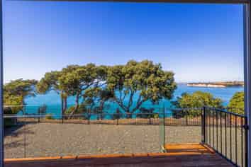 57 Hawaiian Parade, Arkles Bay