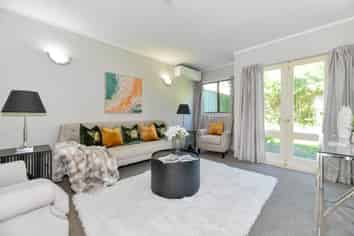 2/180 Green Lane West, Greenlane