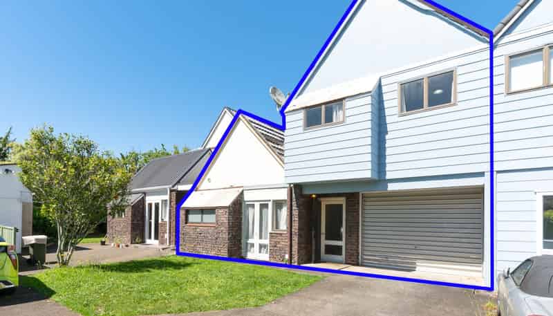 2/180 Green Lane West, Greenlane