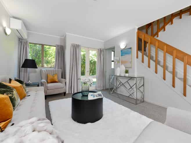 2/180 Green Lane West, Greenlane