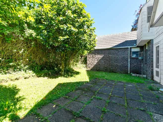 2/180 Green Lane West, Greenlane