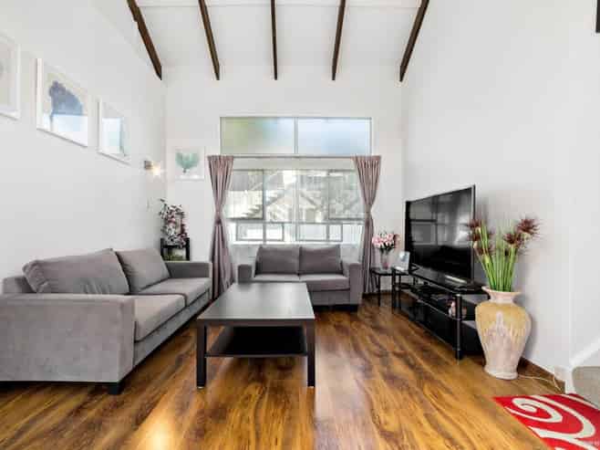 2/20 Bayview Road, Bayview