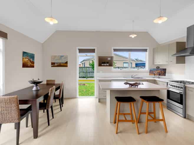 7 Crosher Place, Silverdale