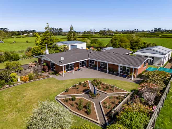 73 Monmouth Road, Stratford