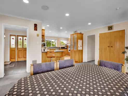 73 Monmouth Road, Stratford