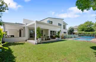 33 Oak Manor Drive, Albany