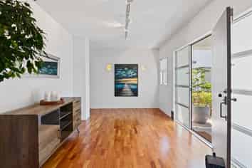 33 Oak Manor Drive, Albany