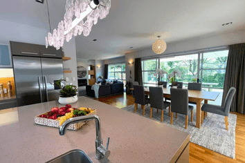 33 Oak Manor Drive, Albany