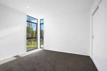 16 Cessna Crescent, Mangere