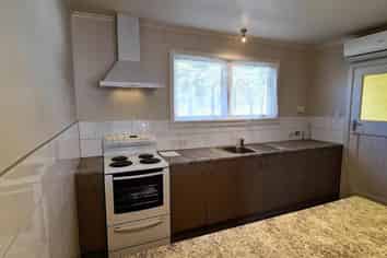 2/514 Awatea Street, Akina