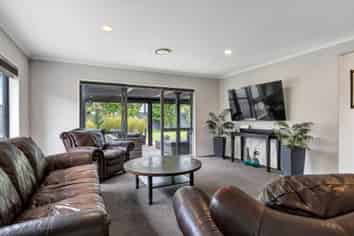 122 Pohutukawa Place, WAIWHAKAIHO