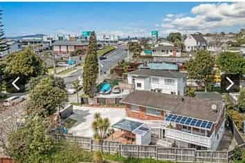 20A Kaipatiki Road, Glenfield